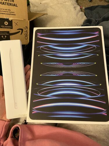 2022 Apple iPad Pro 12.9-inch (Wi-Fi, 256GB) - Silver (6th Generation) photo review