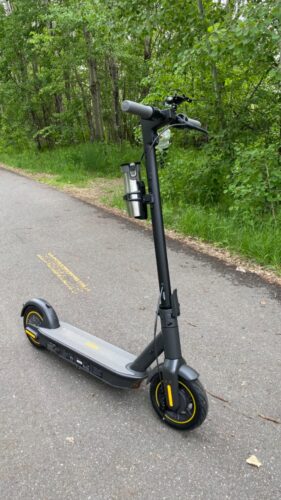 Segway Ninebot MAX Electric Kick Scooter, Max Speed 18.6 MPH, Long-range Battery, Foldable and Portable photo review